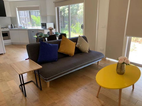 Delicate And Peaceful Bundoora Townhouse 7-R1 - South Australia Travel 0