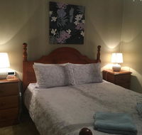 Desert Flower Cottages on Wolfram St