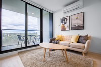 Designer 2 bdrms APTParkville Free carparkwifi