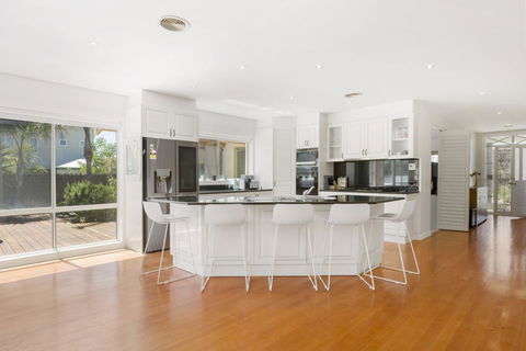 DIAMOND BAY RETREAT - SORRENTO - South Australia Travel 1