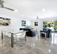 Diamond Beach 3 Bedroom Poolside Apartment - South Australia Travel