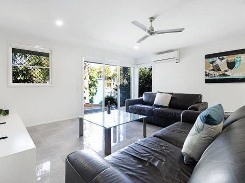 Diamond Beach 3 Bedroom Poolside Apartment - South Australia Travel 3
