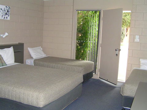 Dongara Old Mill Motel - South Australia Travel 3