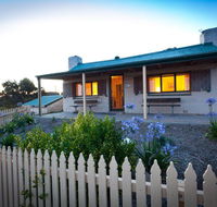 Donington Cottage Lincoln National Park - South Australia Travel