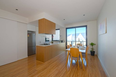 Double Storey Harbortown Townhouse - South Australia Travel 2