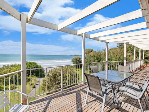 East Beach House - South Australia Travel 0