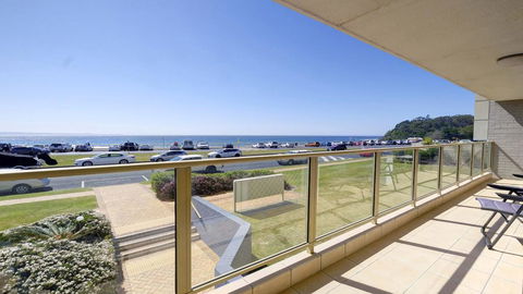 Ebbtide 3 - On Main Beach! - South Australia Travel 2