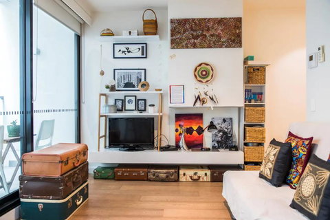 Eclectic 1 Bedroom South Yarra Hideaway - South Australia Travel 0