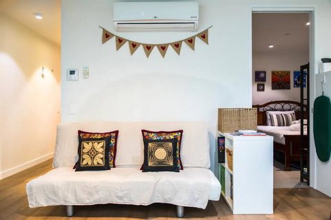 Eclectic 1 Bedroom South Yarra Hideaway - South Australia Travel 1