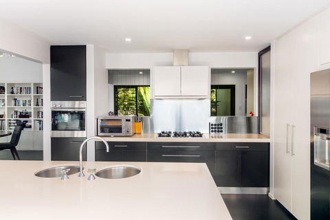 Elevated Beachside Sanctuary - South Australia Travel 2