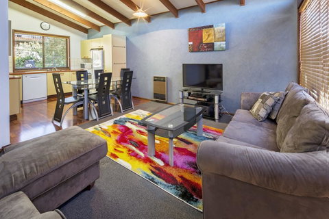 Eliza Lee 3 - Comfortable For The Budget Savvy - South Australia Travel 0