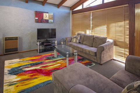 Eliza Lee 3 - Comfortable For The Budget Savvy - South Australia Travel 1