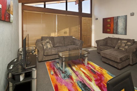 Eliza Lee 3 - Comfortable For The Budget Savvy - South Australia Travel 2