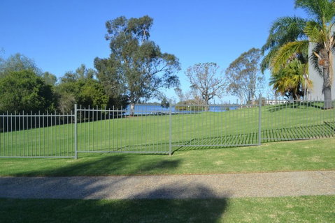 ELSINOR Townhouse 4 Mulwala - South Australia Travel 1