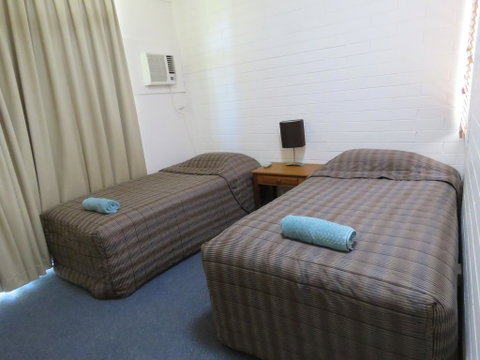 Emerald Gardens Motel & Apartments - South Australia Travel 2