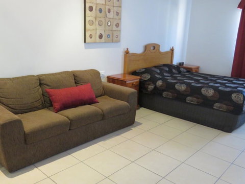 Emerald Gardens Motel & Apartments - South Australia Travel 1