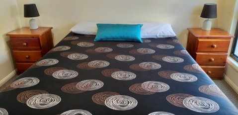 Emerald Motel Apartments - South Australia Travel 3