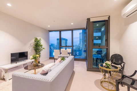 Eporo Tower 1 Bedroom Modern Apartment Central CBD - South Australia Travel 1