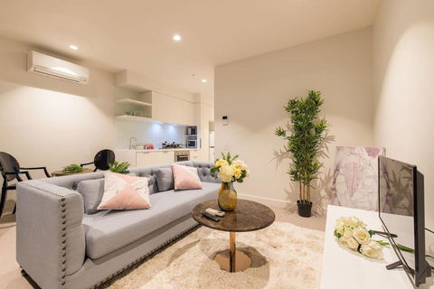 Eporo Tower 1 Bedroom Modern Apartment Central CBD - South Australia Travel 0