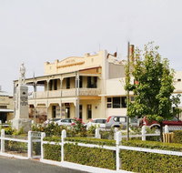 Eureka Hotel / Rainbow Brewery - South Australia Travel
