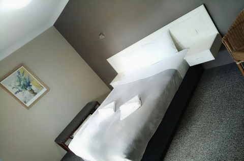 Excelsior Motor Inn - South Australia Travel 3