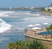 Family Romance Fun on Kings Beach - South Australia Travel