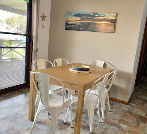 Fareview Beach House - South Australia Travel 3