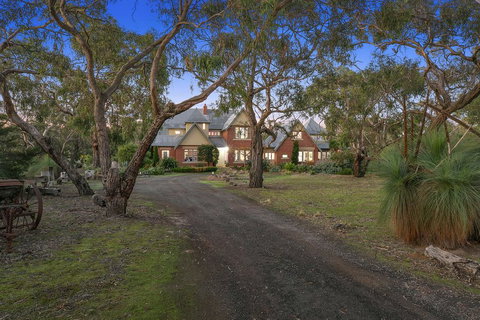 Faulty Towers - South Australia Travel 0