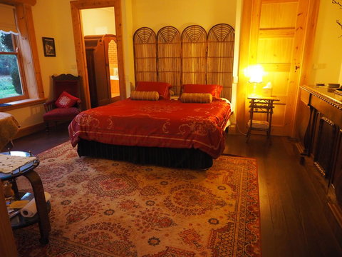 Faulty Towers - South Australia Travel 3