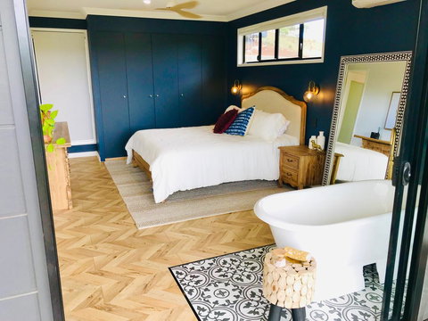 Fletchers Ridge Brand New Luxury Guest House - South Australia Travel 1