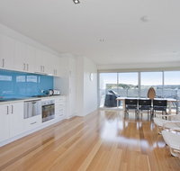 Four Kings Apartment - Deluxe 2br 3 - South Australia Travel