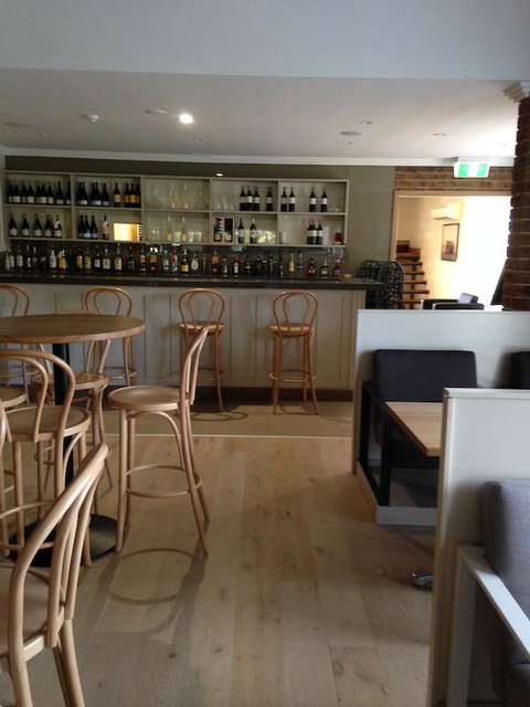 Francis Phillip Motor Inn And The Lodge - South Australia Travel 3