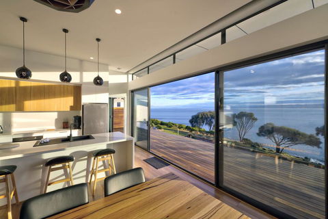 Freycinet Coastal Retreat - South Australia Travel 3
