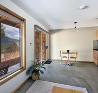 Freycinet Stone Studio 8 - Sandstone