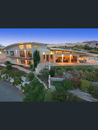 Book Lovely Banks Accommodation Vacations South Australia Travel South Australia Travel