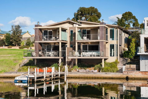 Gippsland Lakehouse - South Australia Travel 1