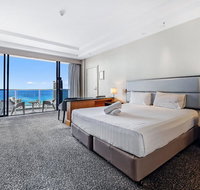 Gold Tower 20th Level Suite with Kitchenette - South Australia Travel
