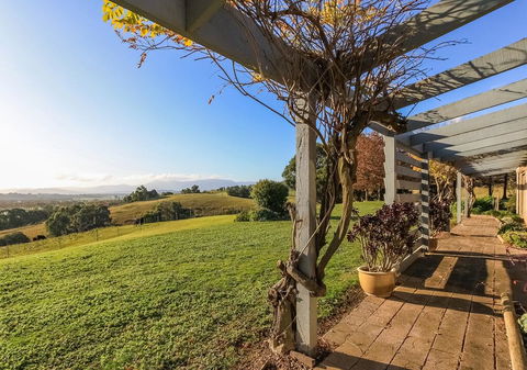 GRACEDALE HILLS HOMESTEAD - South Australia Travel 0