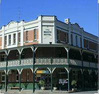 Grand Neath Hotel - South Australia Travel