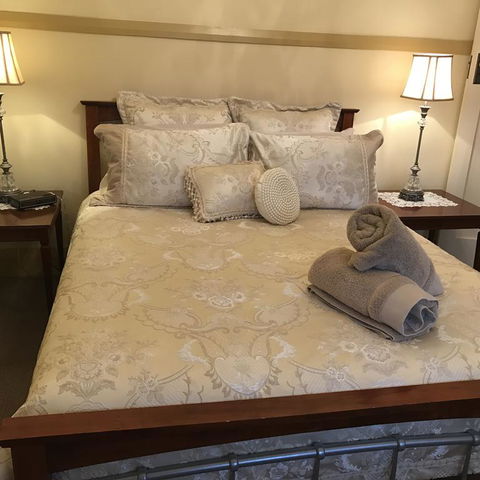 Guest House On Hyde - South Australia Travel 3