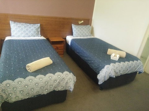 Halfway Motel - South Australia Travel 2