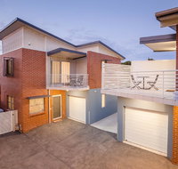 Hamilton on Everton - South Australia Travel