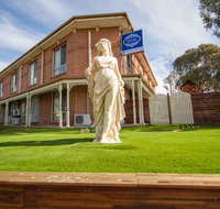 Hamilton's Queanbeyan Motel - South Australia Travel
