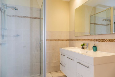 HARBOUR LIGHTS - Ulladulla - South Australia Travel 2