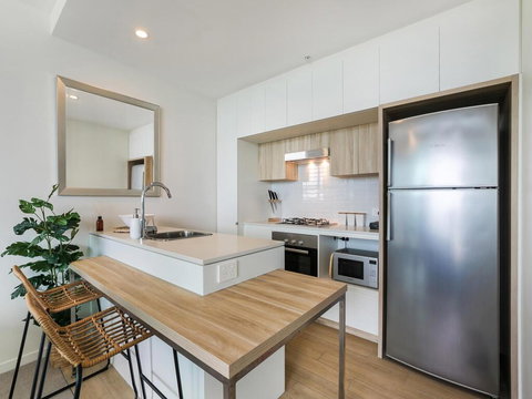 HARBOURSIDE- Hosted By: L'Abode Accommodation - South Australia Travel 1