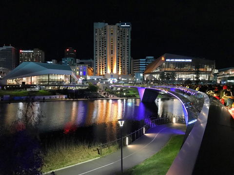 Hello Adelaide Motel And Apartments - South Australia Travel 0
