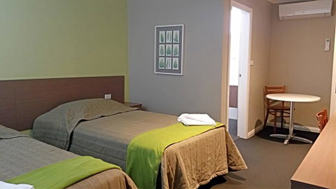 Heritage Hotel - South Australia Travel 2