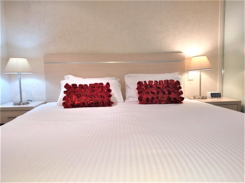 Hi 5 Star Luxury Adelaide City Apartment - South Australia Travel 0