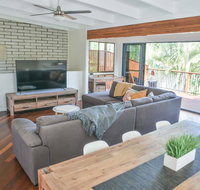 Hideaway At Hodgens Walk to Beach Happy Valley and Bulcock St With Backyard - South Australia Travel