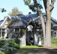 Holmwood Guesthouse - South Australia Travel